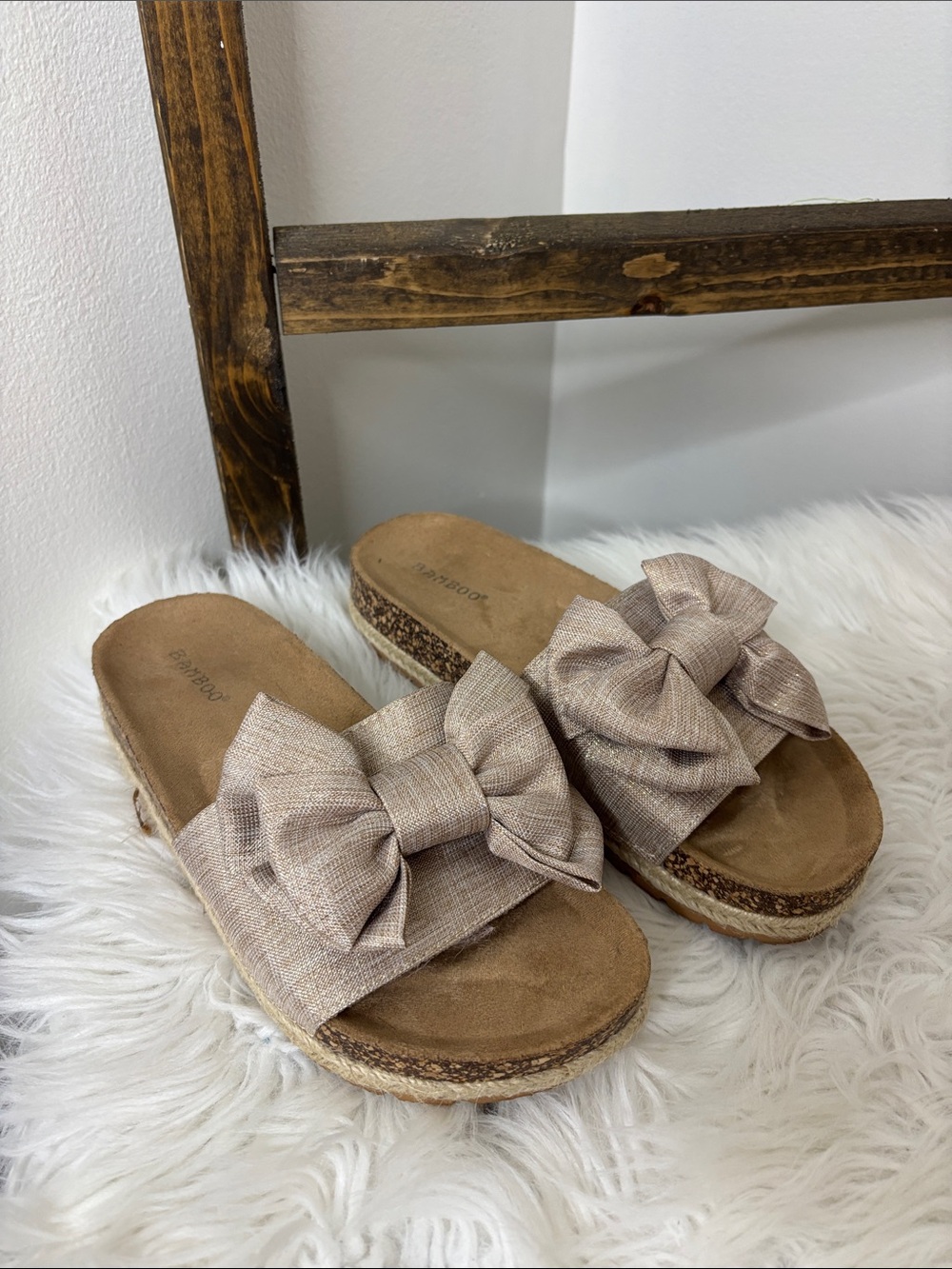 BAMBOO Neutral Bow Slide Sandals in Light Taupe Size 8